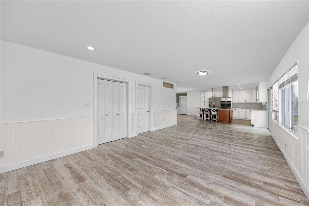 600 NORMANDY ROAD photo 20