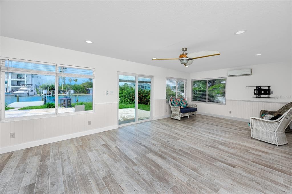 600 NORMANDY ROAD photo 21