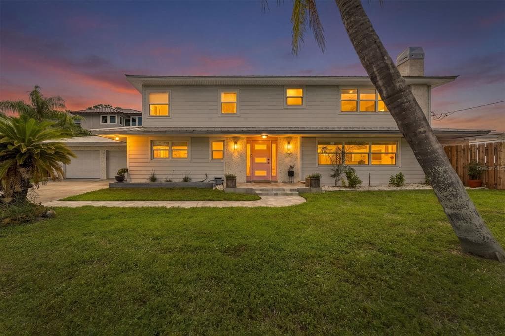 135 HARBOR DRIVE 1