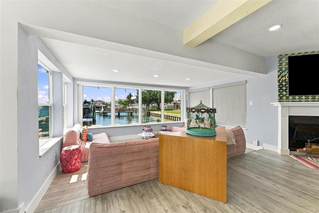 135 HARBOR DRIVE photo 11