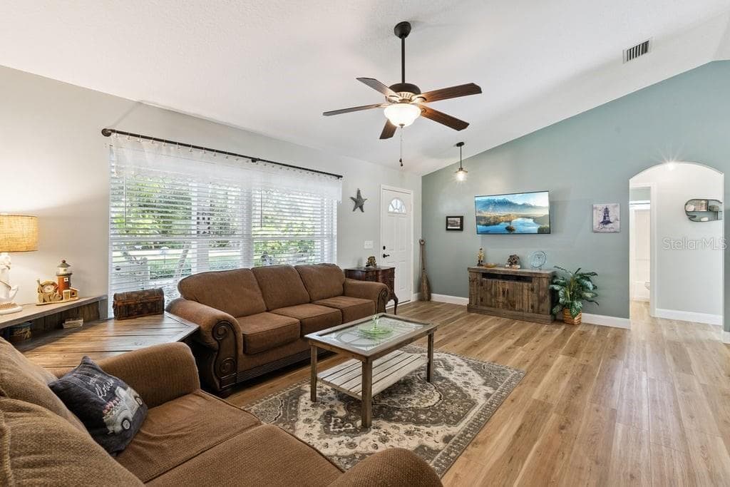 30749 GLENN DRIVE photo 9
