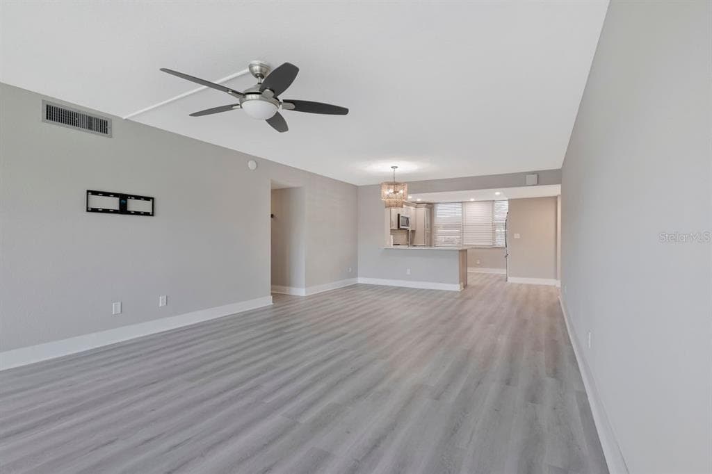 7645 SUN ISLAND DRIVE S 101 photo 17