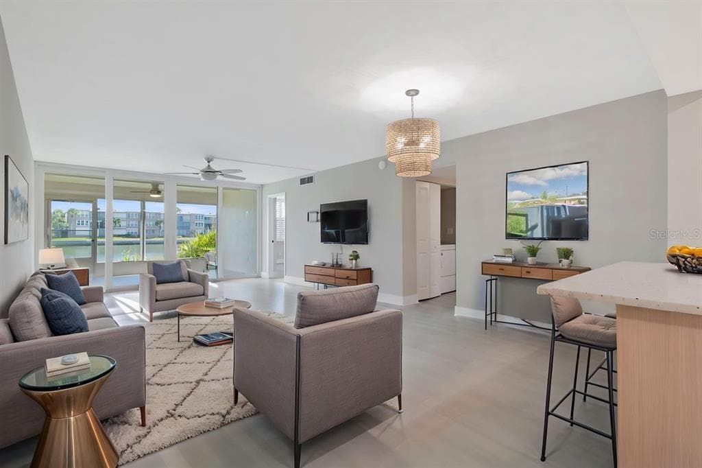 7645 SUN ISLAND DRIVE S 101 photo 9
