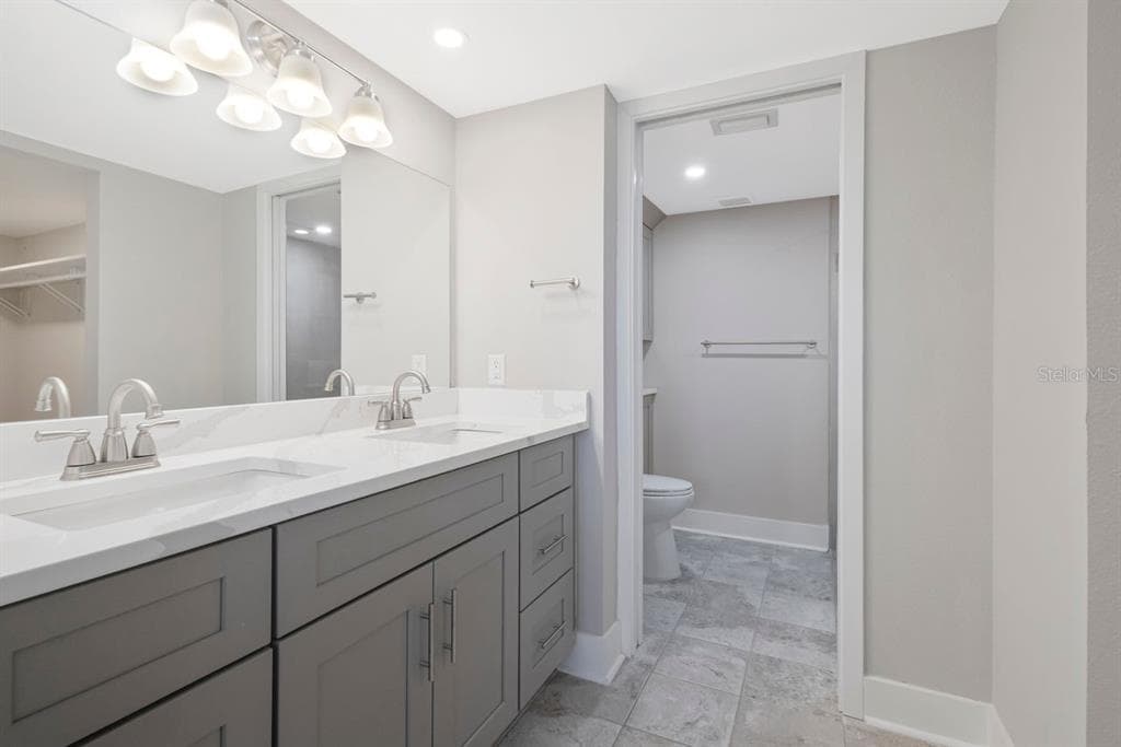 7645 SUN ISLAND DRIVE S 101 photo 24