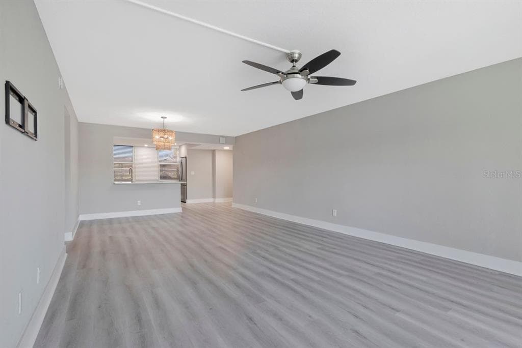7645 SUN ISLAND DRIVE S 101 photo 14