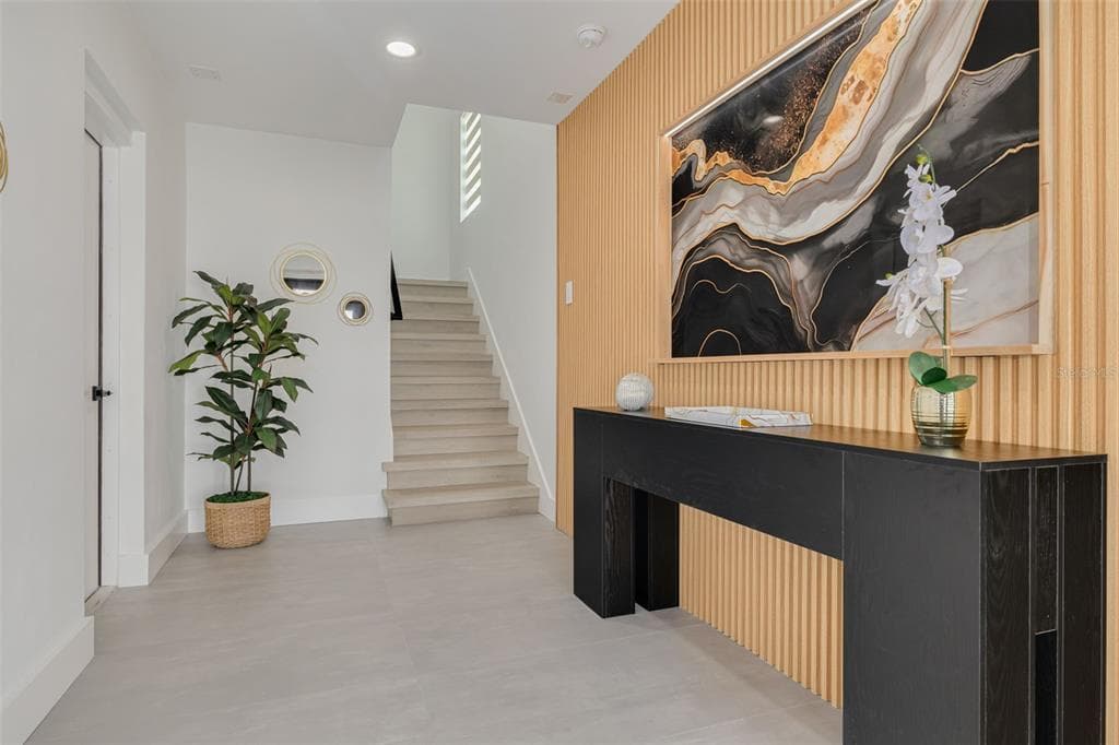 7609 DEEDRA CIRCLE photo 3