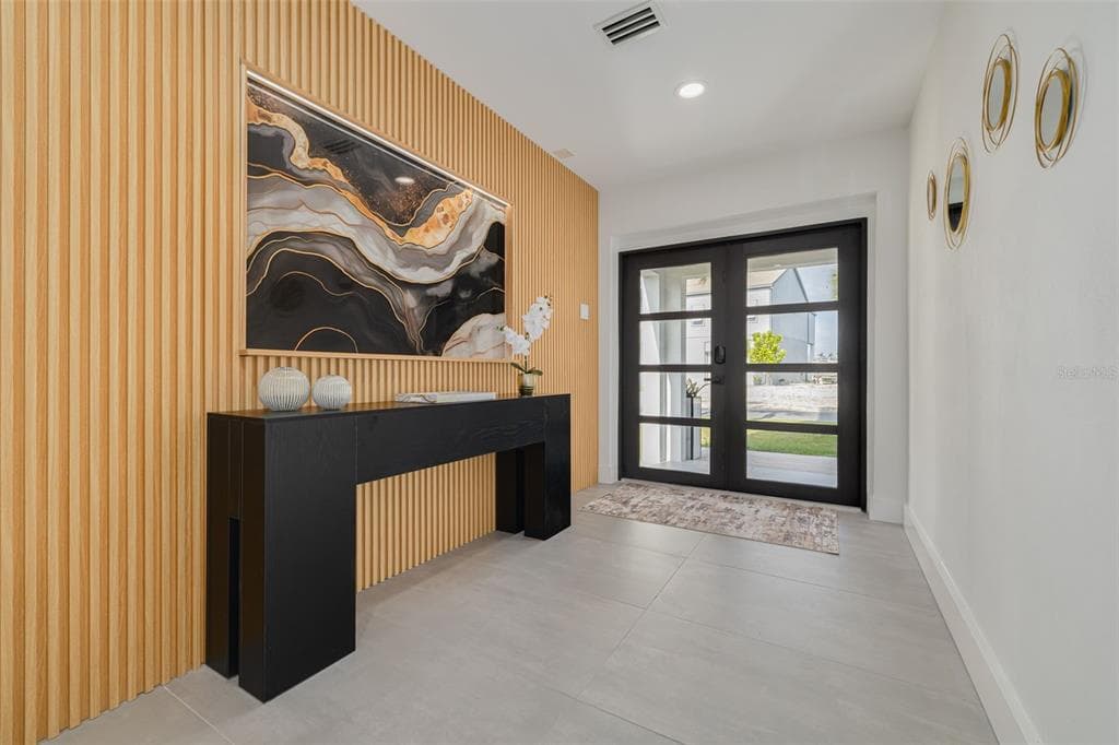 7609 DEEDRA CIRCLE photo 4
