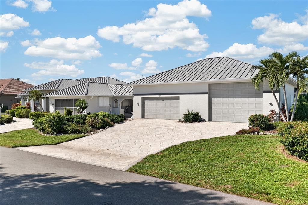 112 GREAT ISAAC COURT 2