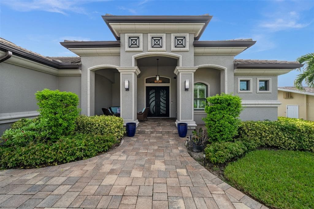 5337 CORTEZ COURT 5
