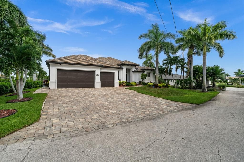 5205 SUNSET COURT photo 5