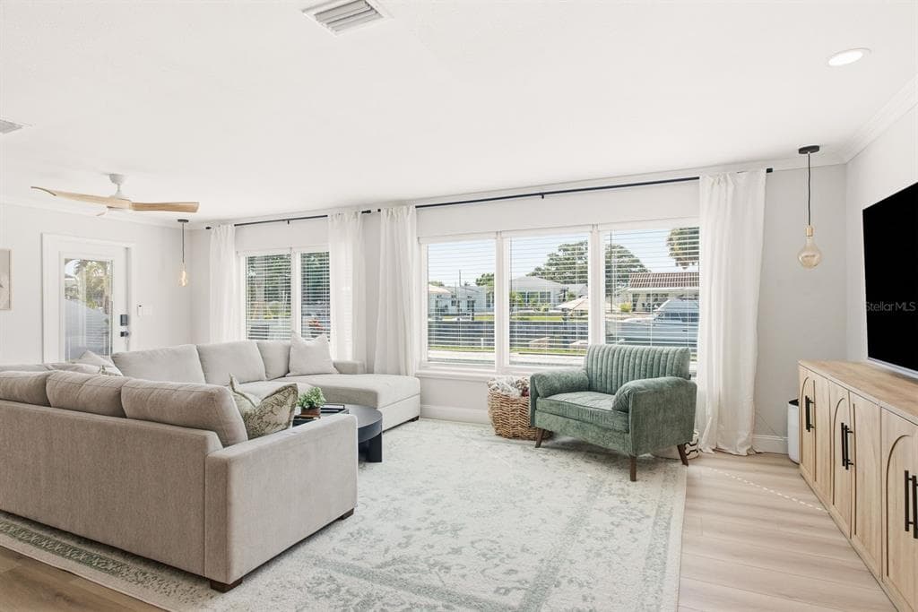 3932 SHORE ACRES BOULEVARD NE photo 15