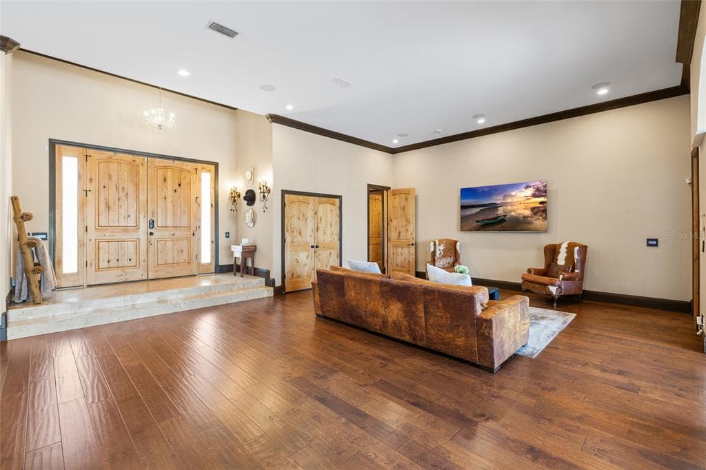 9805 COMPASS POINT WAY photo 10