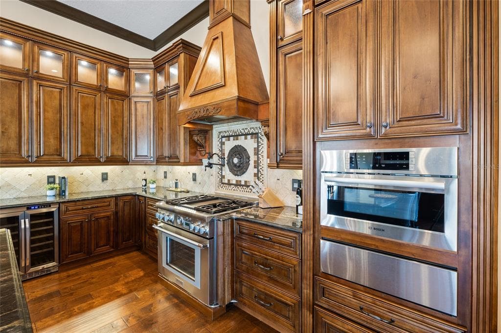 9805 COMPASS POINT WAY photo 21