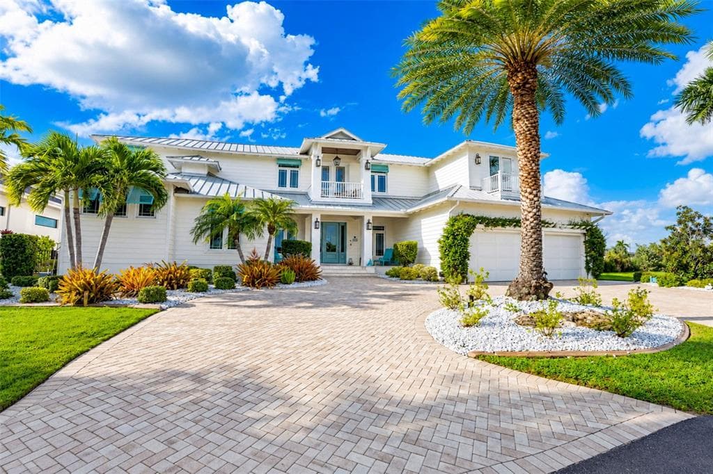 5447 SEA EDGE DRIVE 3