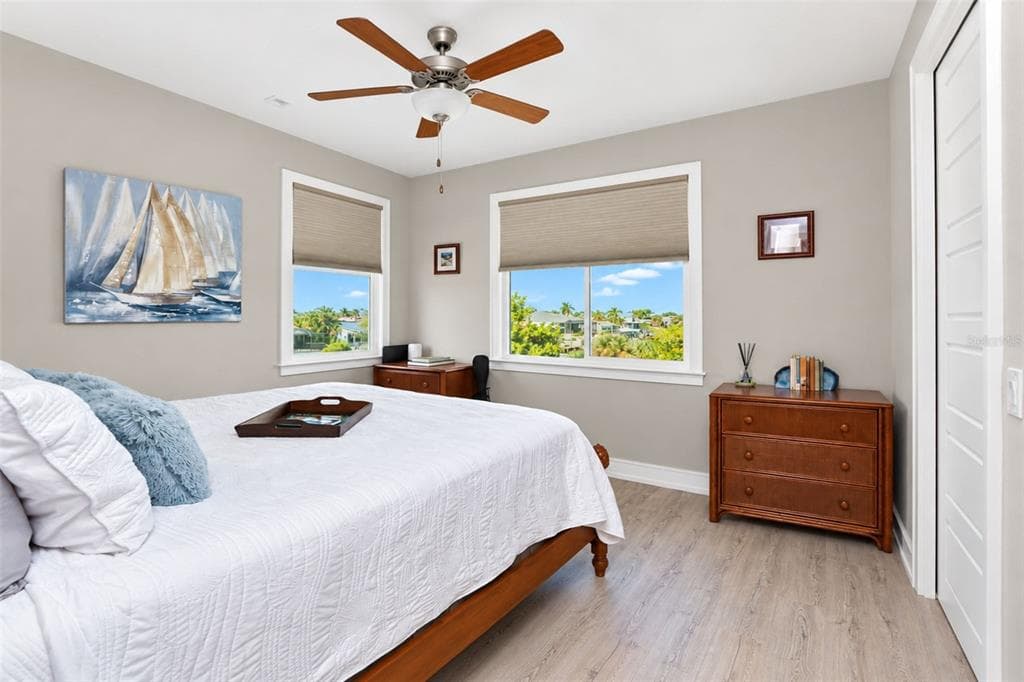 5447 SEA EDGE DRIVE photo 21