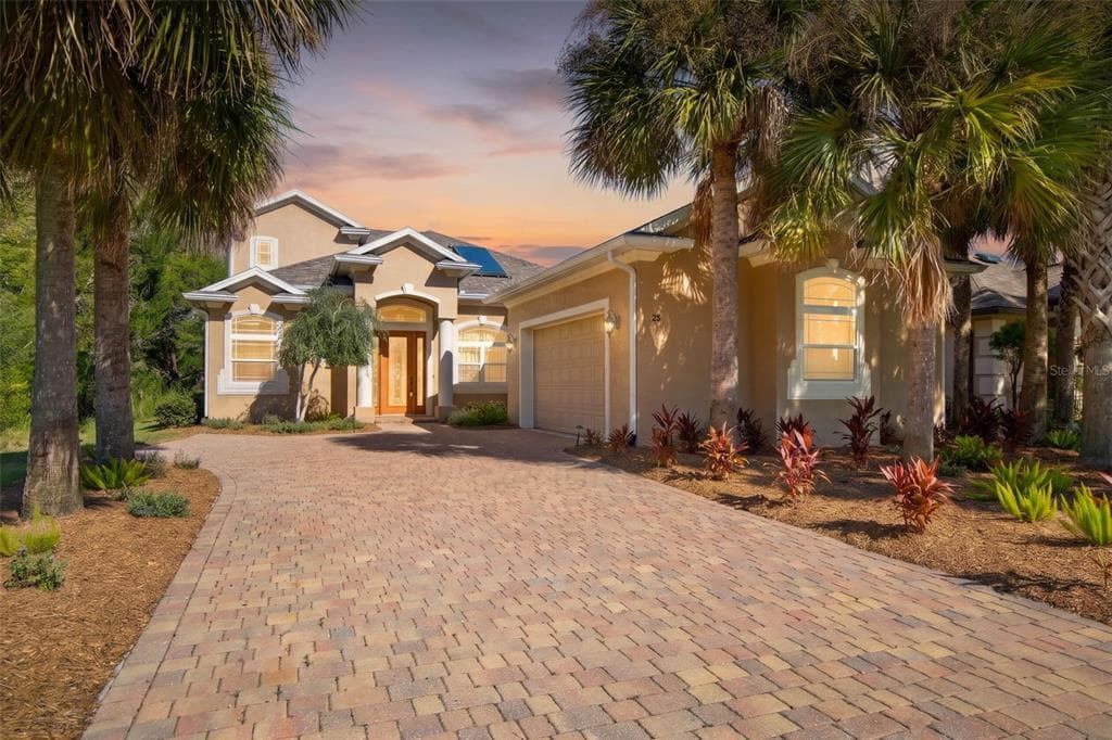 25 EMERALD LAKE COURT photo 1