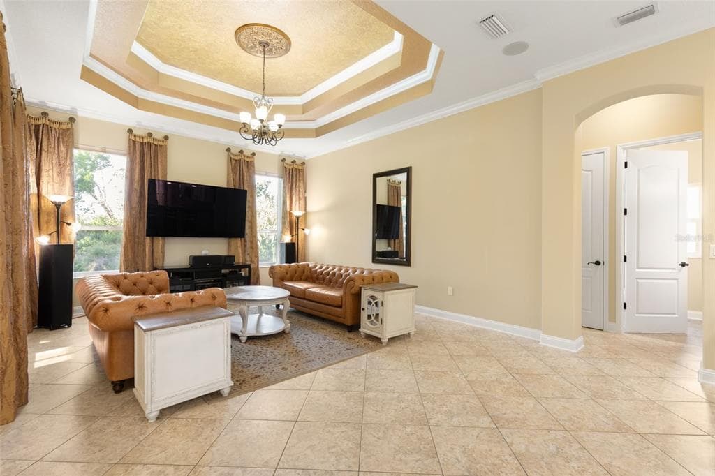 25 EMERALD LAKE COURT photo 11