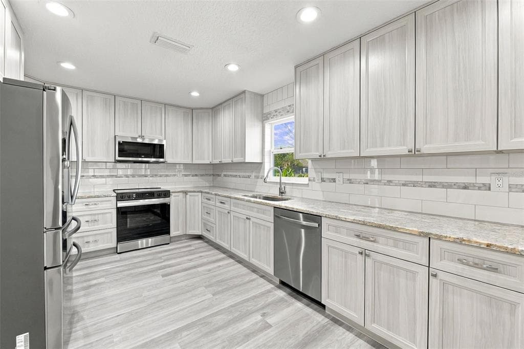 4516 GULFSTREAM DRIVE photo 7