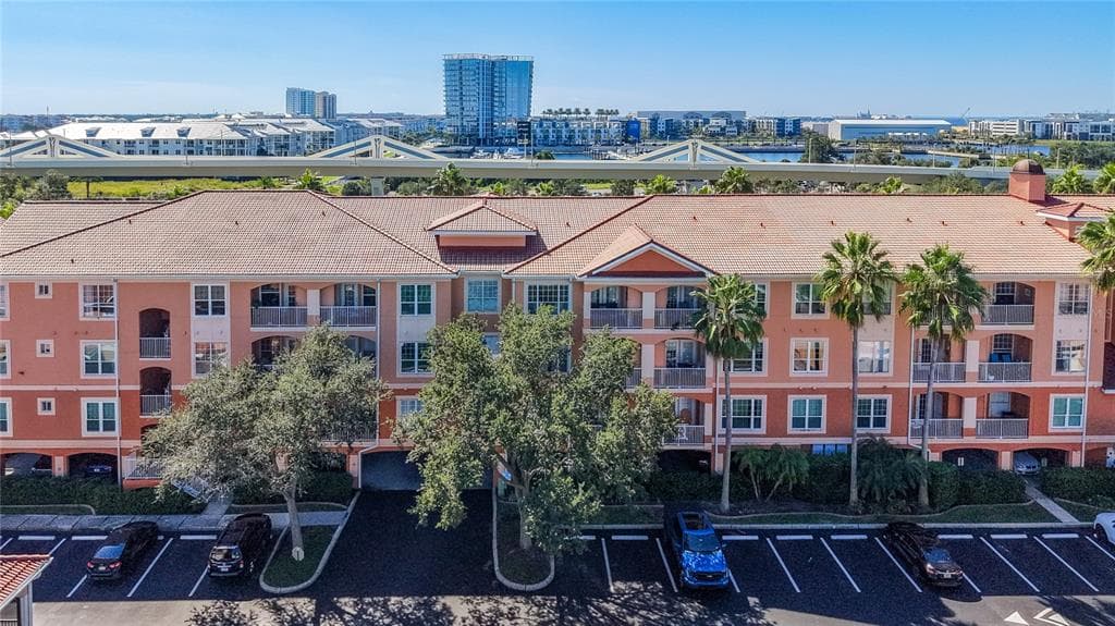5000 CULBREATH KEY WAY 8-207 photo 7