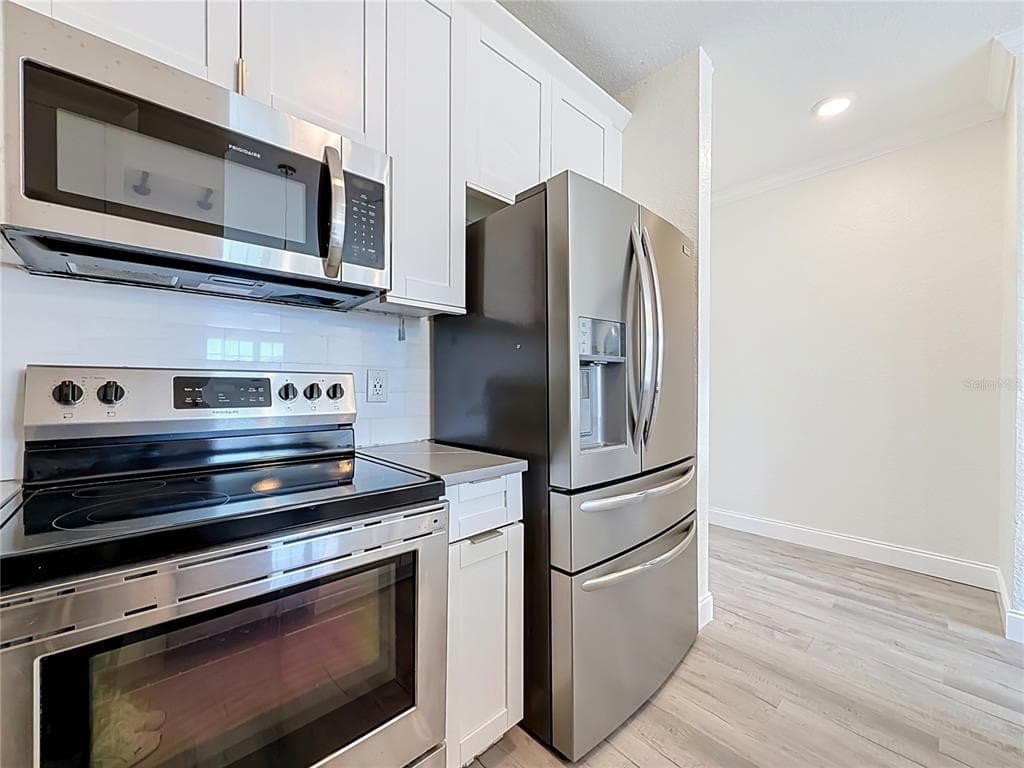 5000 CULBREATH KEY WAY 8-207 photo 14