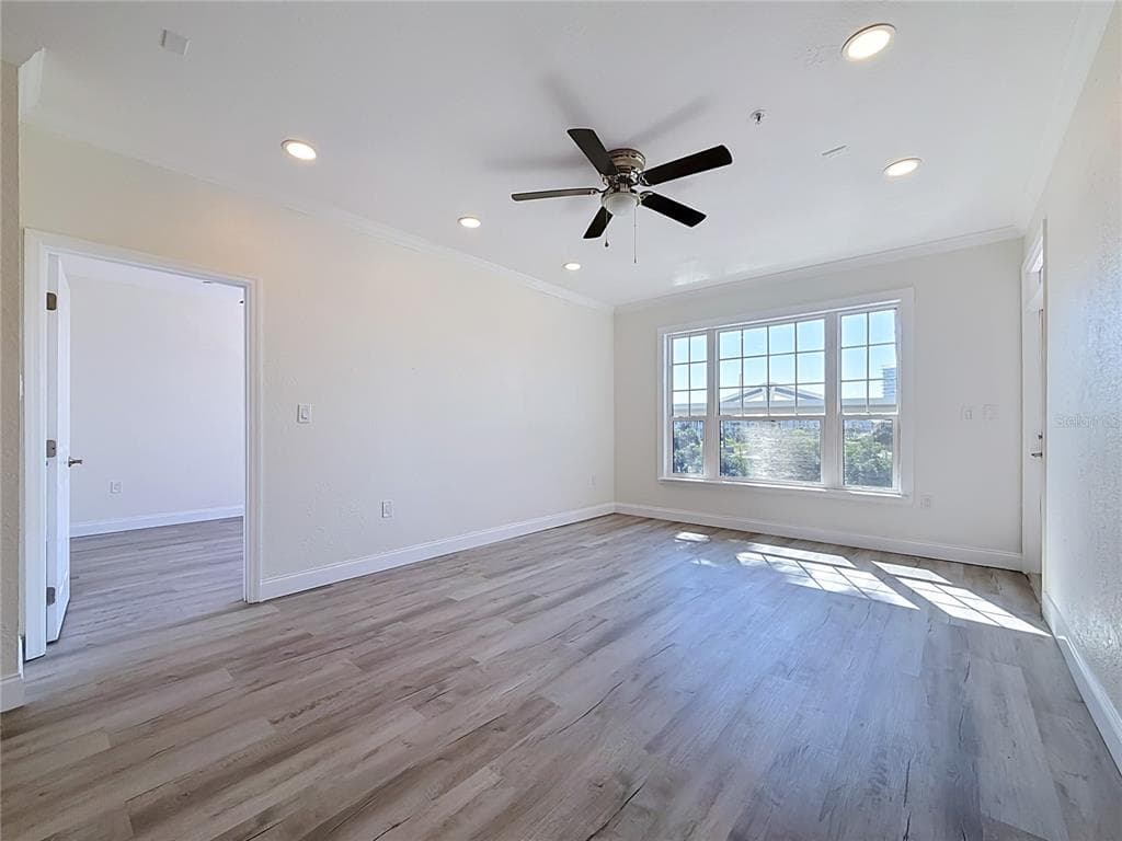 5000 CULBREATH KEY WAY 8-207 photo 18