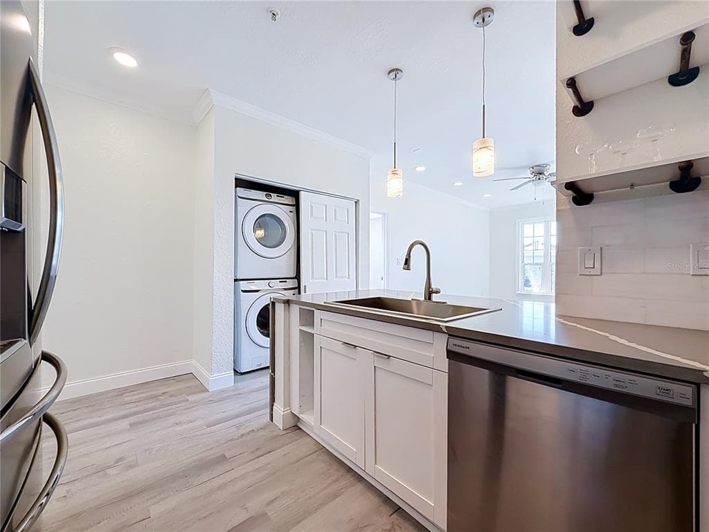 5000 CULBREATH KEY WAY 8-207 photo 15