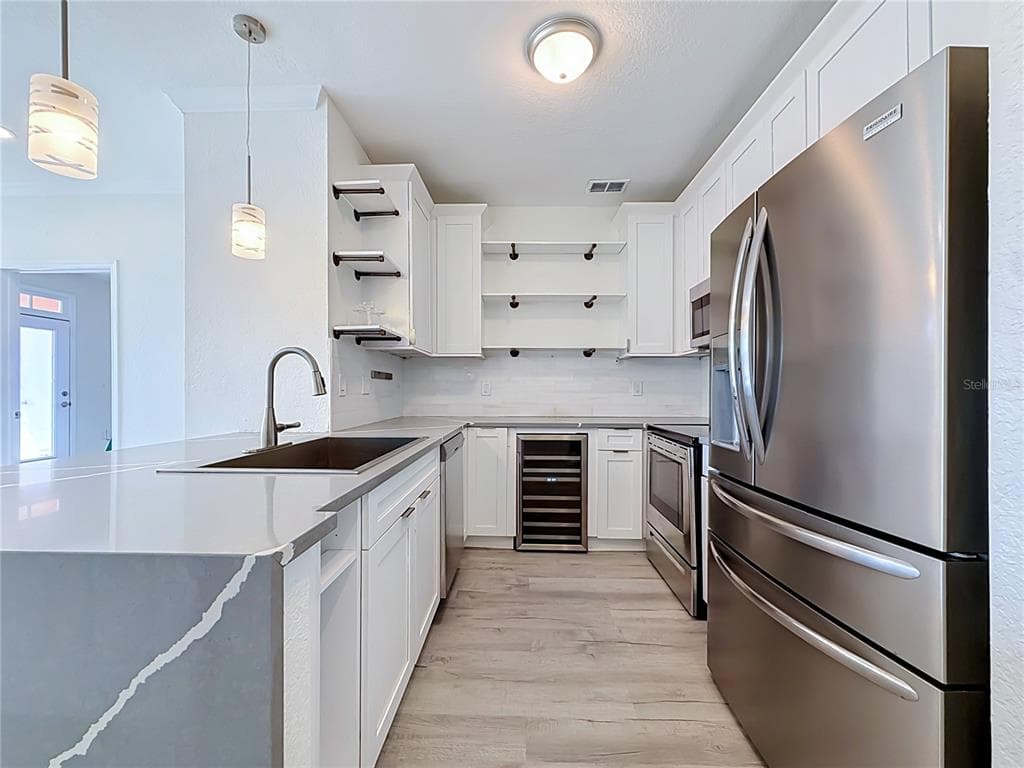 5000 CULBREATH KEY WAY 8-207 photo 11