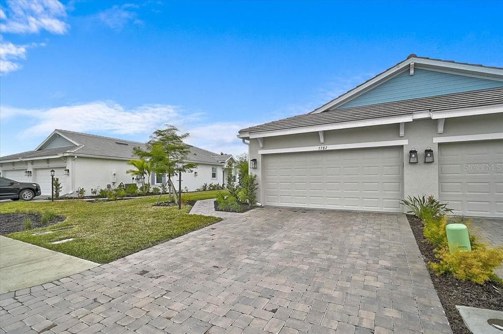 7782 WANING MOON WAY photo 9