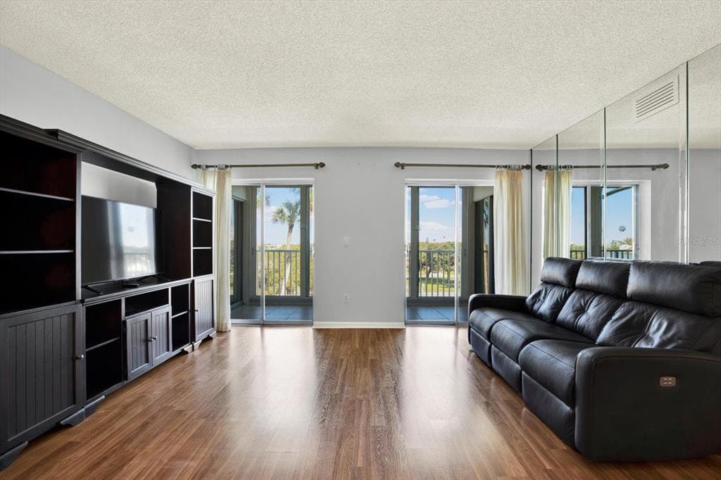 10216 REGAL DRIVE 404 photo 6