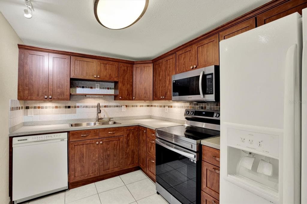 10216 REGAL DRIVE 404 photo 9