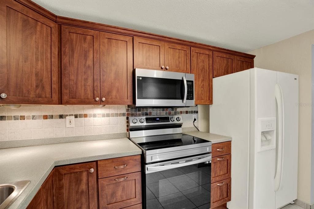 10216 REGAL DRIVE 404 photo 10