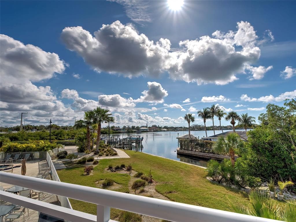 516 TAMIAMI TRAIL S 201 photo 3