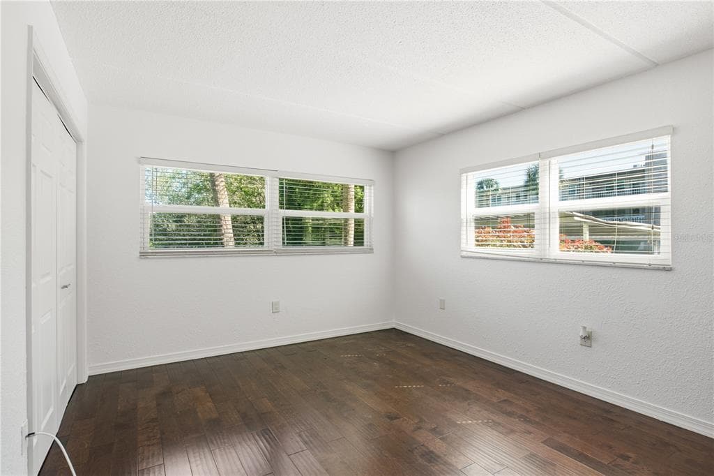 821 DELEON COURT 109 photo 21