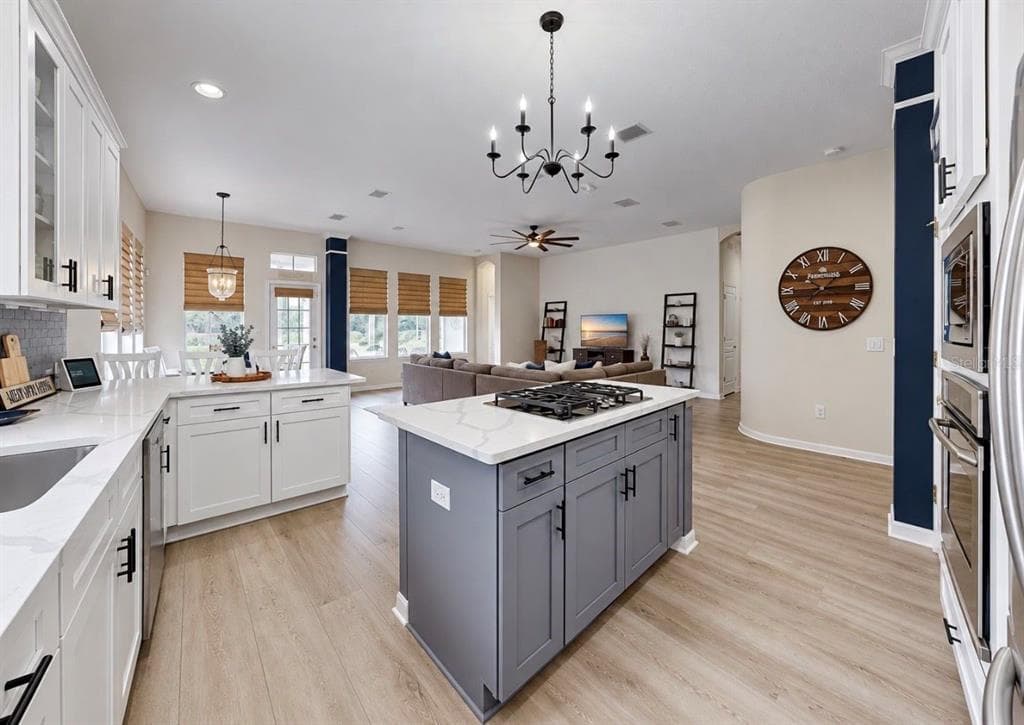 542 ISLEBAY DRIVE photo 8