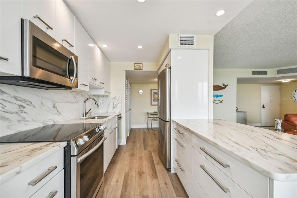 644 ISLAND WAY 505 photo 18