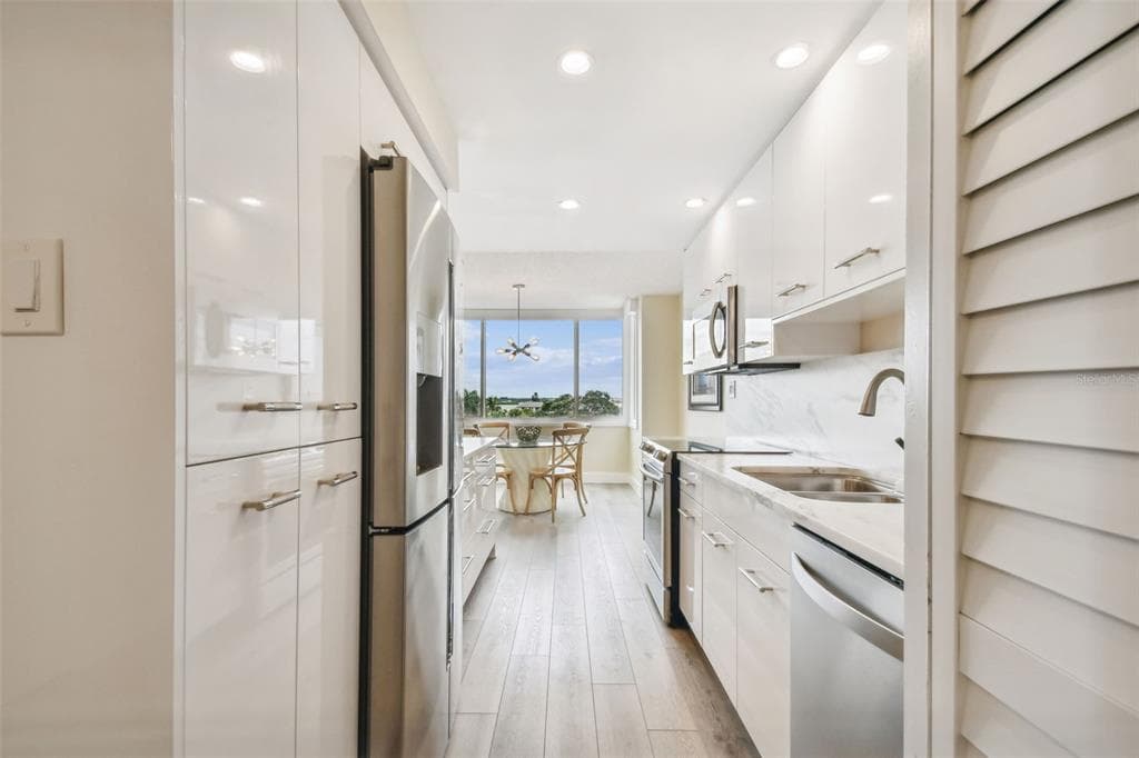 644 ISLAND WAY 505 photo 4