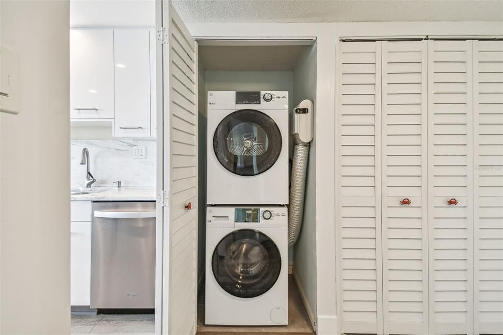 644 ISLAND WAY 505 photo 25