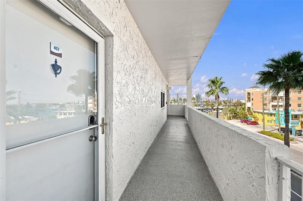 285 107TH AVENUE 407 photo 3