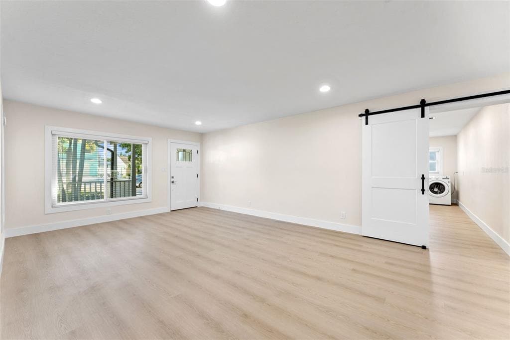 3912 FONTAINEBLEAU DRIVE photo 7