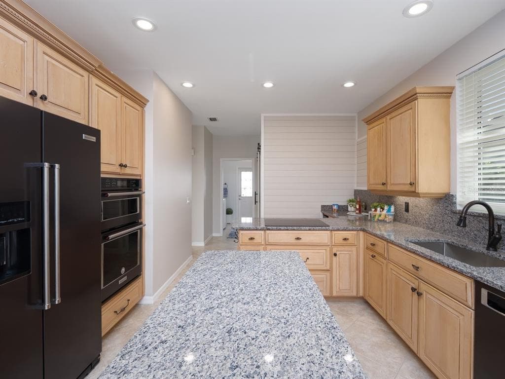 71 CAYMAN ISLES BOULEVARD photo 25