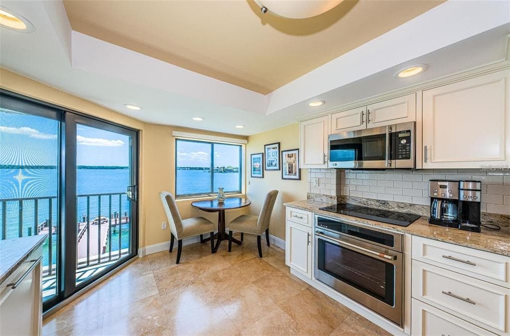 240 SAND KEY ESTATES DRIVE 222 photo 7