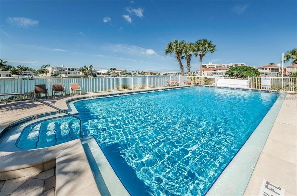 240 SAND KEY ESTATES DRIVE 222 photo 20