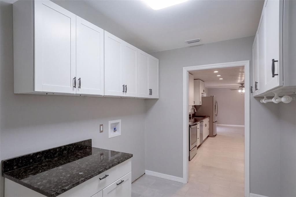 603 N HAWLEY STREET photo 13