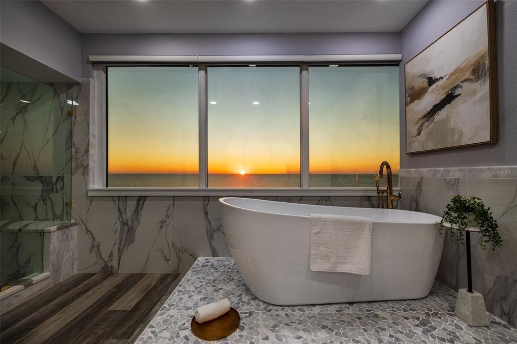 1600 GULF BOULEVARD 1112 photo 3