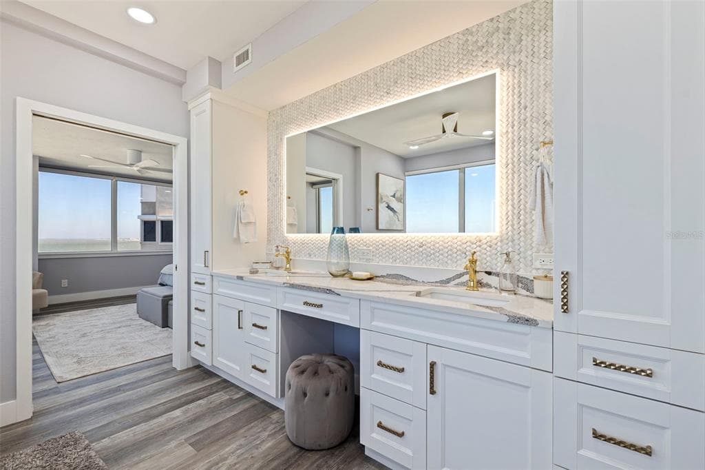 1600 GULF BOULEVARD 1112 photo 24