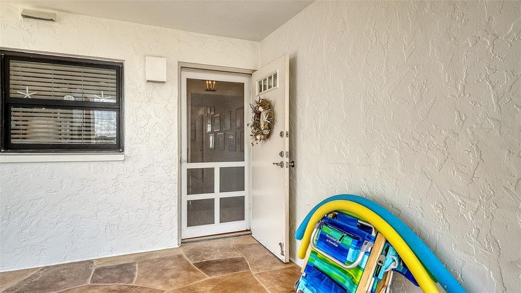 8773 MIDNIGHT PASS ROAD 504G photo 6