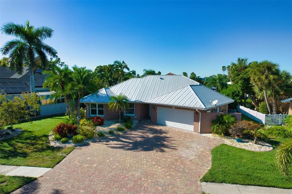 6604 BLACKFIN WAY photo 1