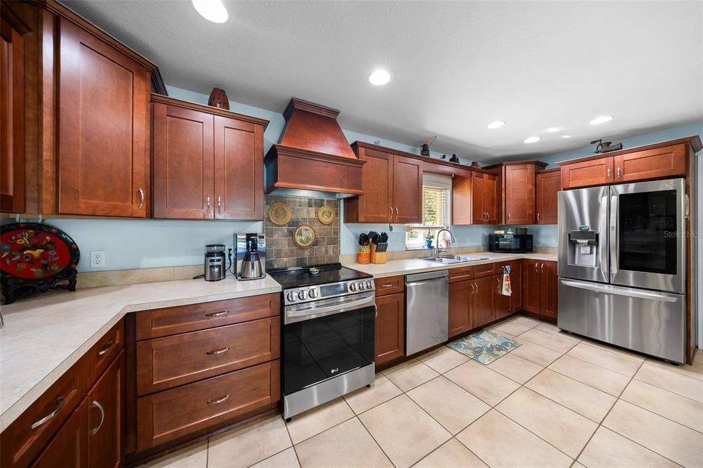 5911 W RIVERBEND ROAD photo 13