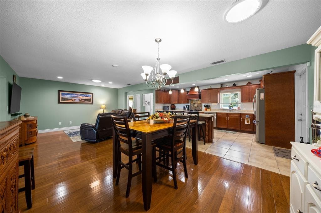 5911 W RIVERBEND ROAD photo 21