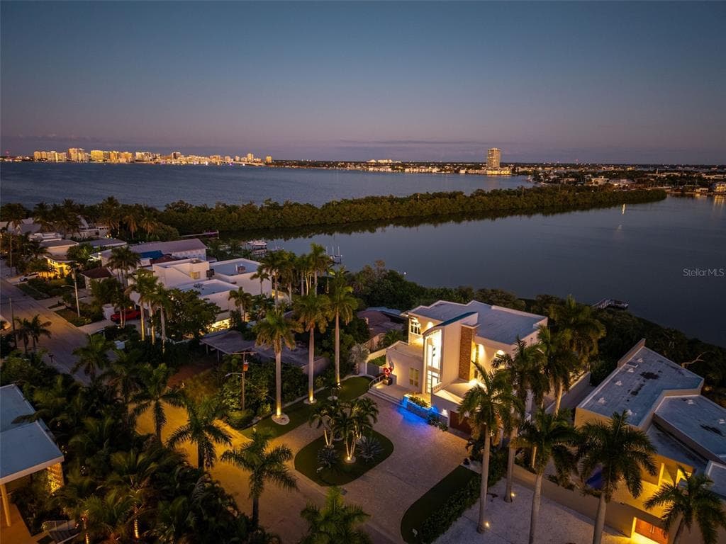 222 MORNINGSIDE DRIVE 2